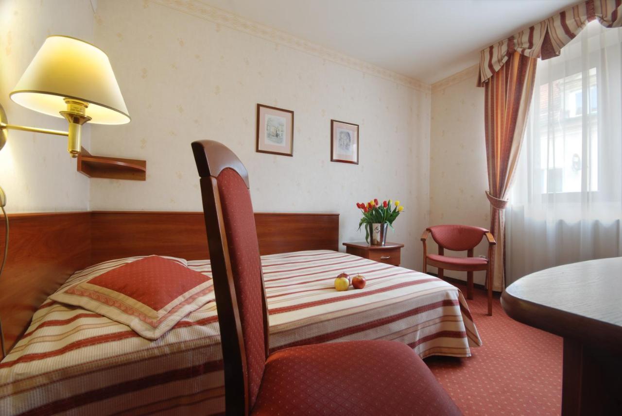Hotel Basztowy 산도미에르즈 객실 사진